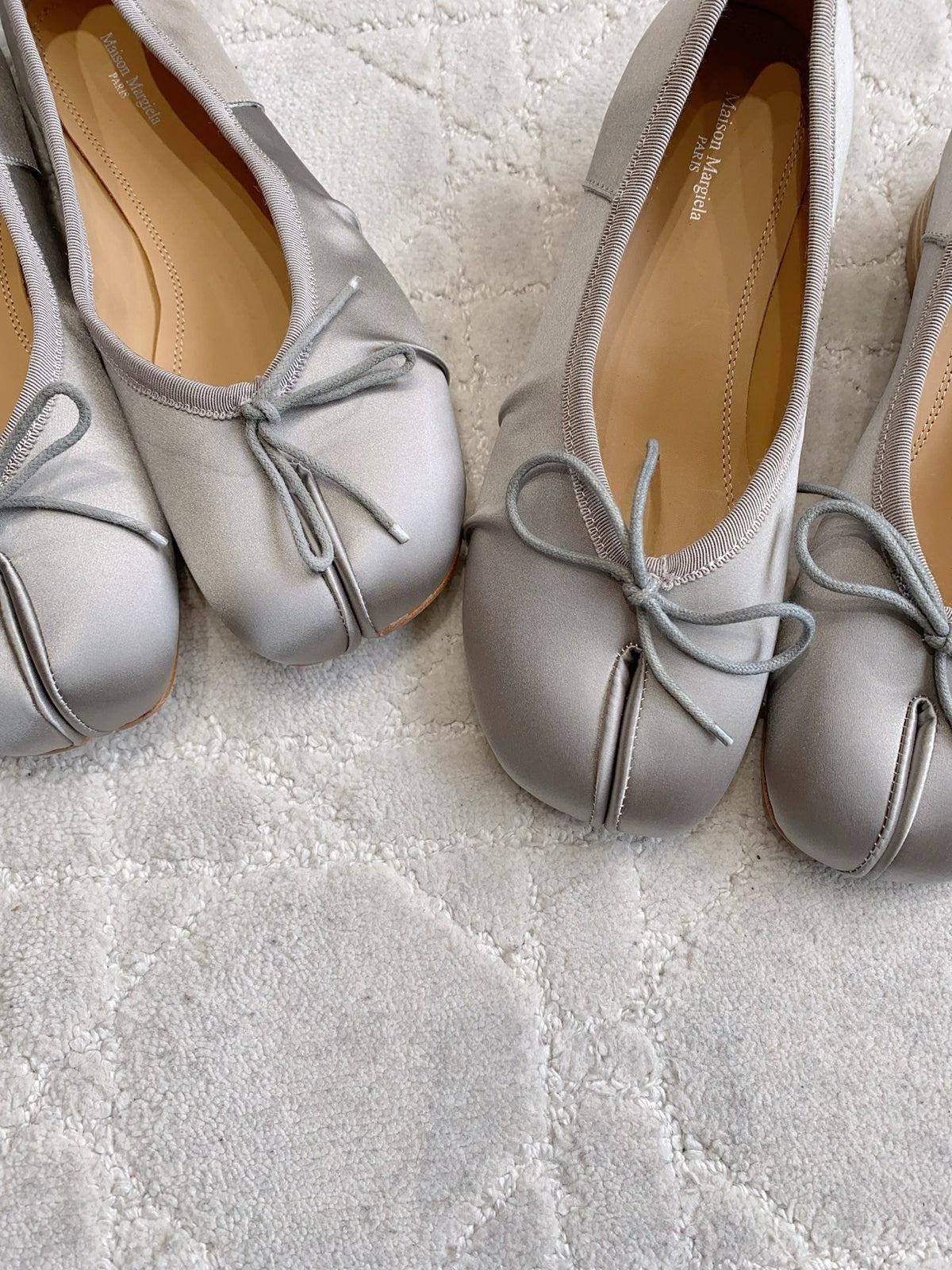 Maison Margie Split-Toe Ballet Flats Grey Satin 724811