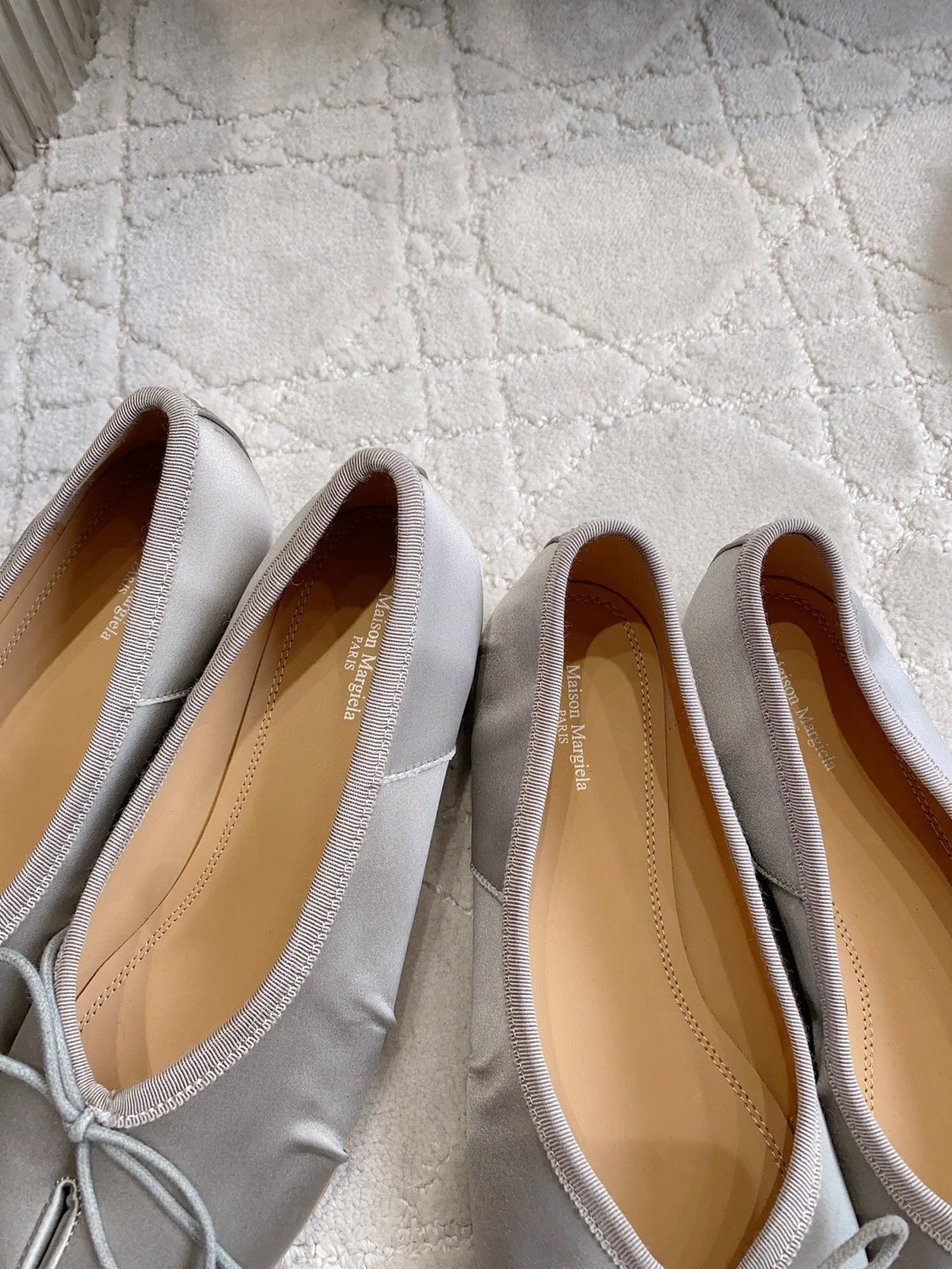 Maison Margie Split-Toe Ballet Flats Grey Satin 724811