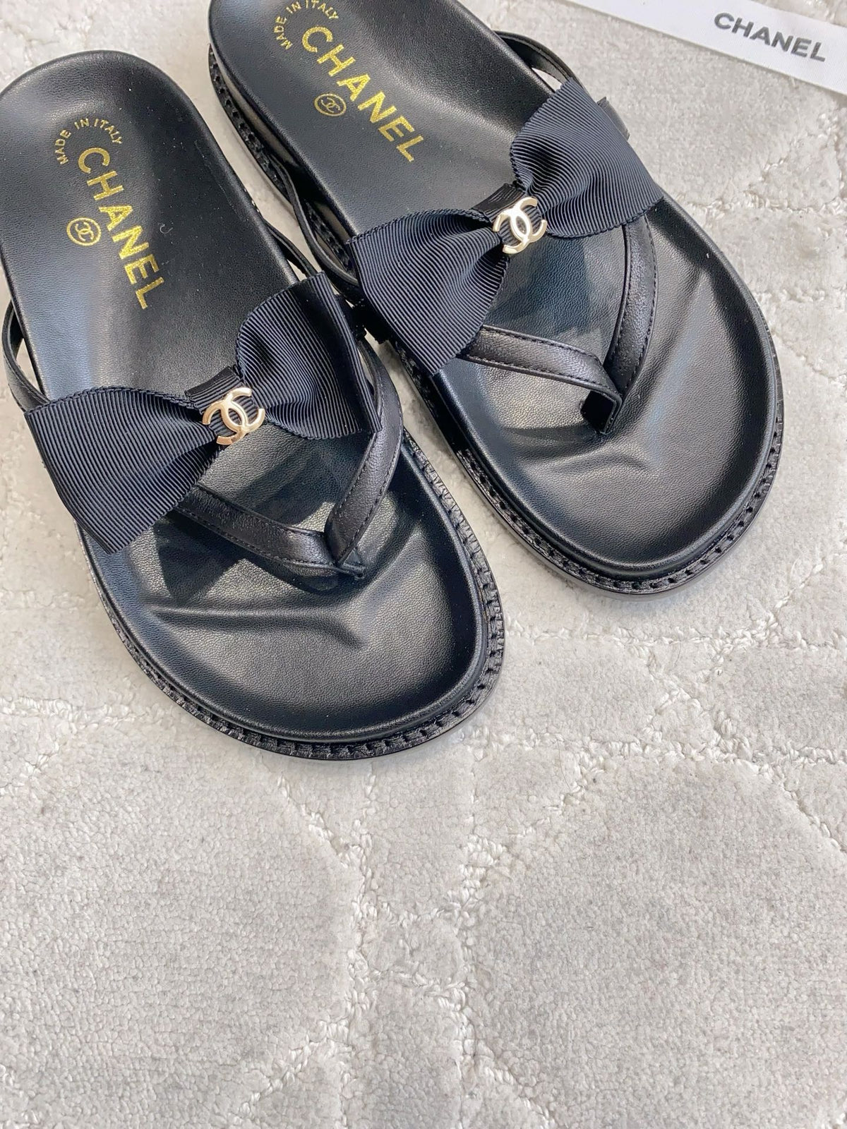 CC 26s Bow Thong Sandals Black Lambskin 723722