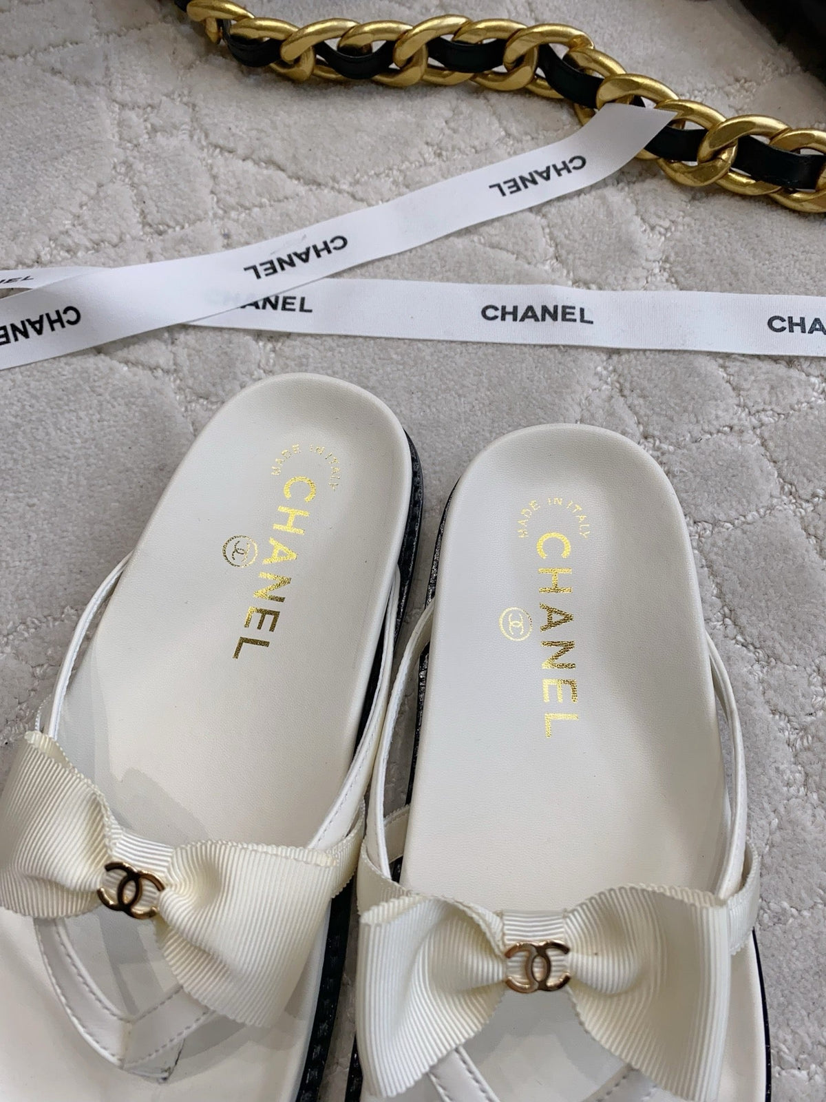 CC 26s Bow Thong Sandals White Lambskin 723724