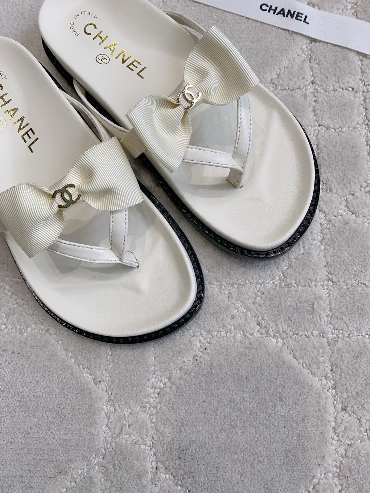 CC 26s Bow Thong Sandals White Lambskin 723724