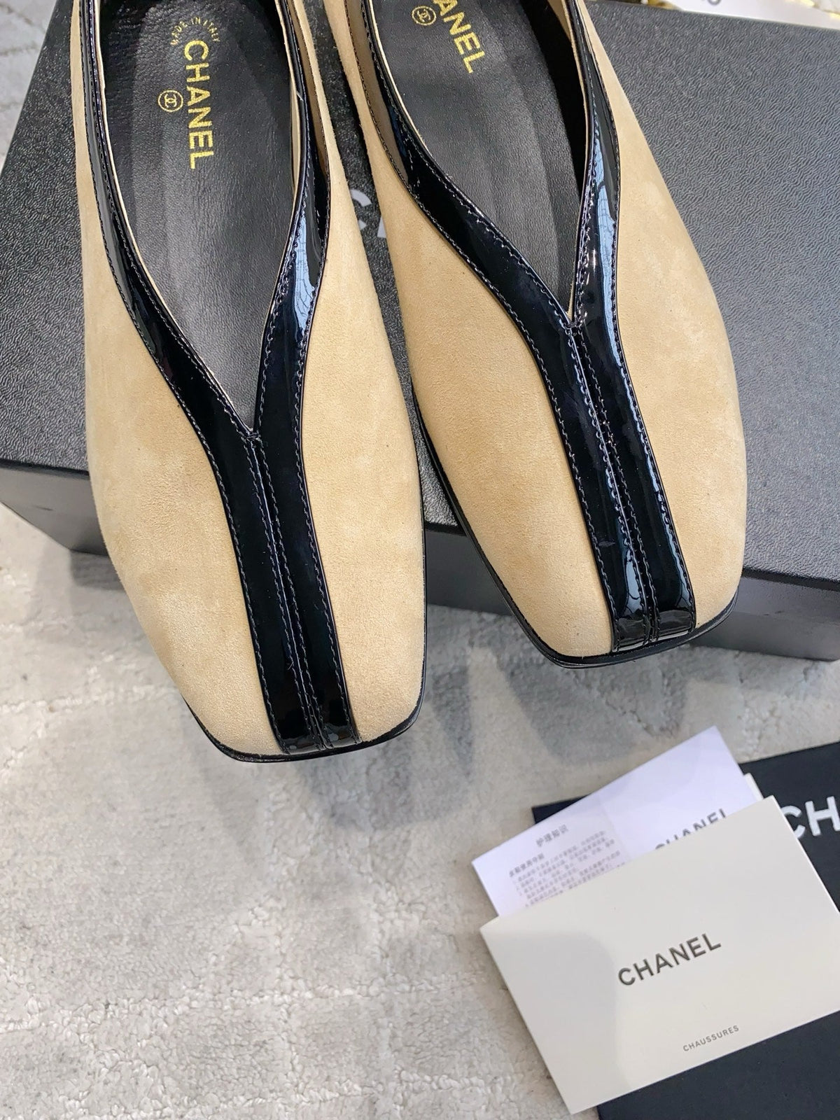 CC 26s Ballet Flat Matthieu Blazy Beige Suede 808129