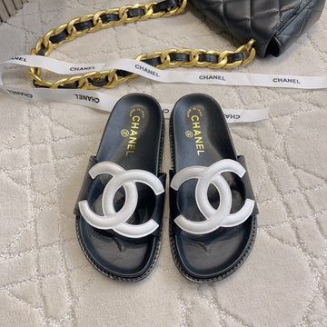 CC Logo Slide Black Lambskin 723797