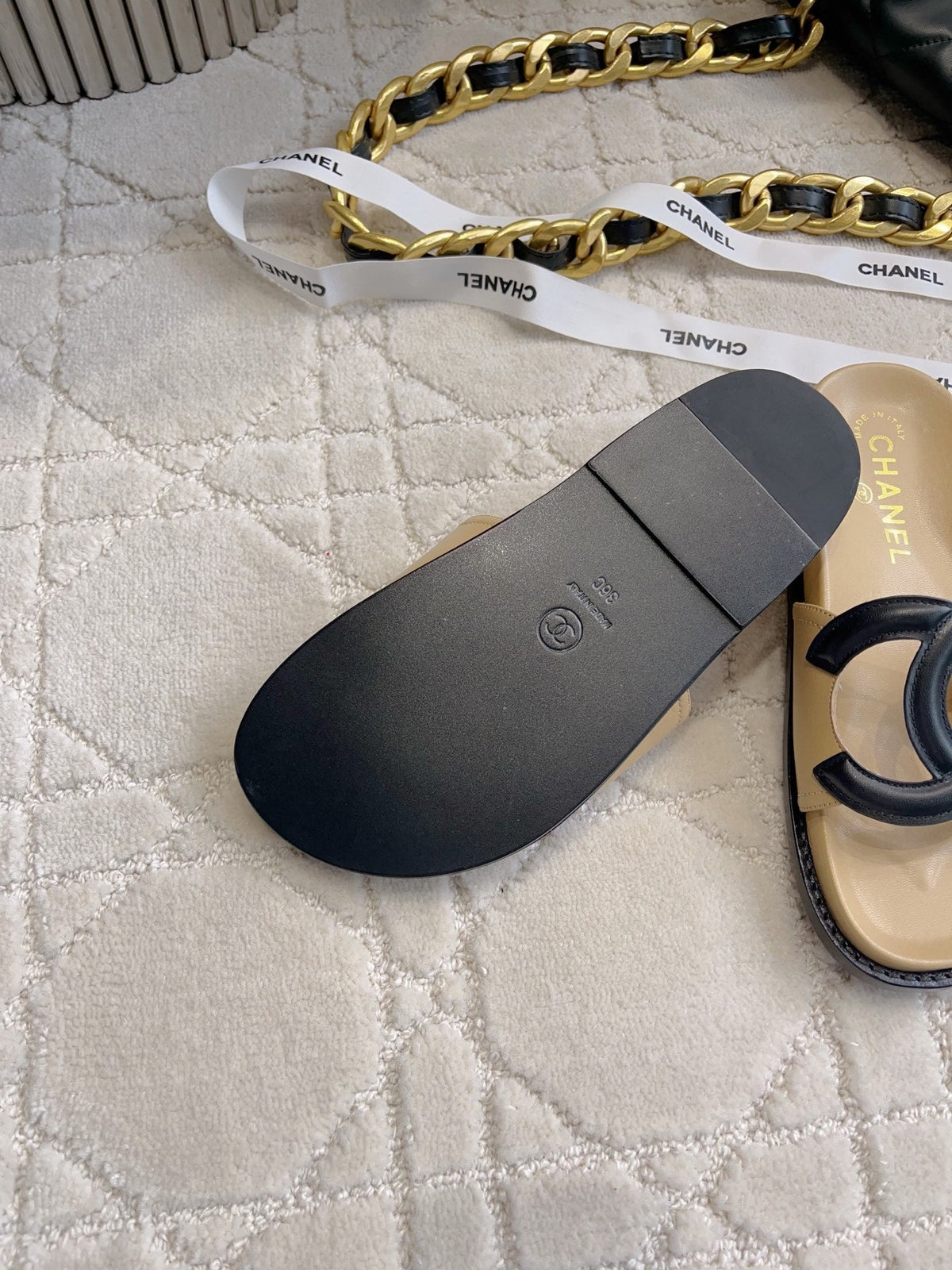 CC Logo Slide Beige Lambskin 723798