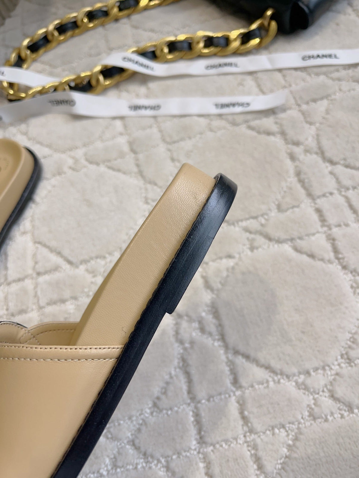 CC Logo Slide Beige Lambskin 723798