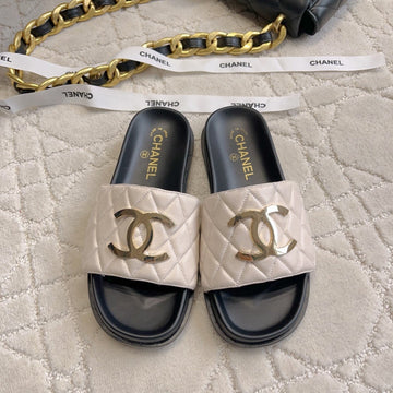 CC Logo Slide Black Light Taupe Quited Lambskin 723796