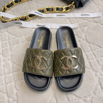 CC Logo Slide Black Olive Quited Lambskin 723795