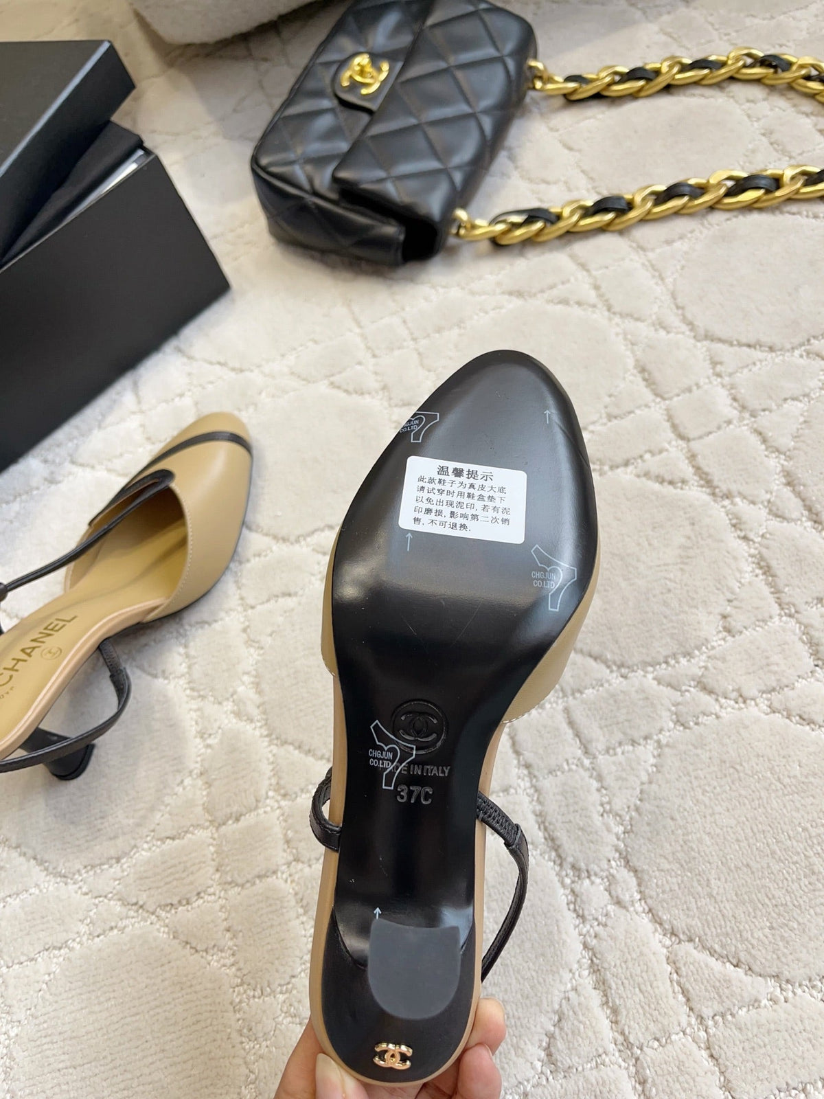CC Métiers d'art 2026 Slingback 7.5cm Beige Black Lambskin 808101