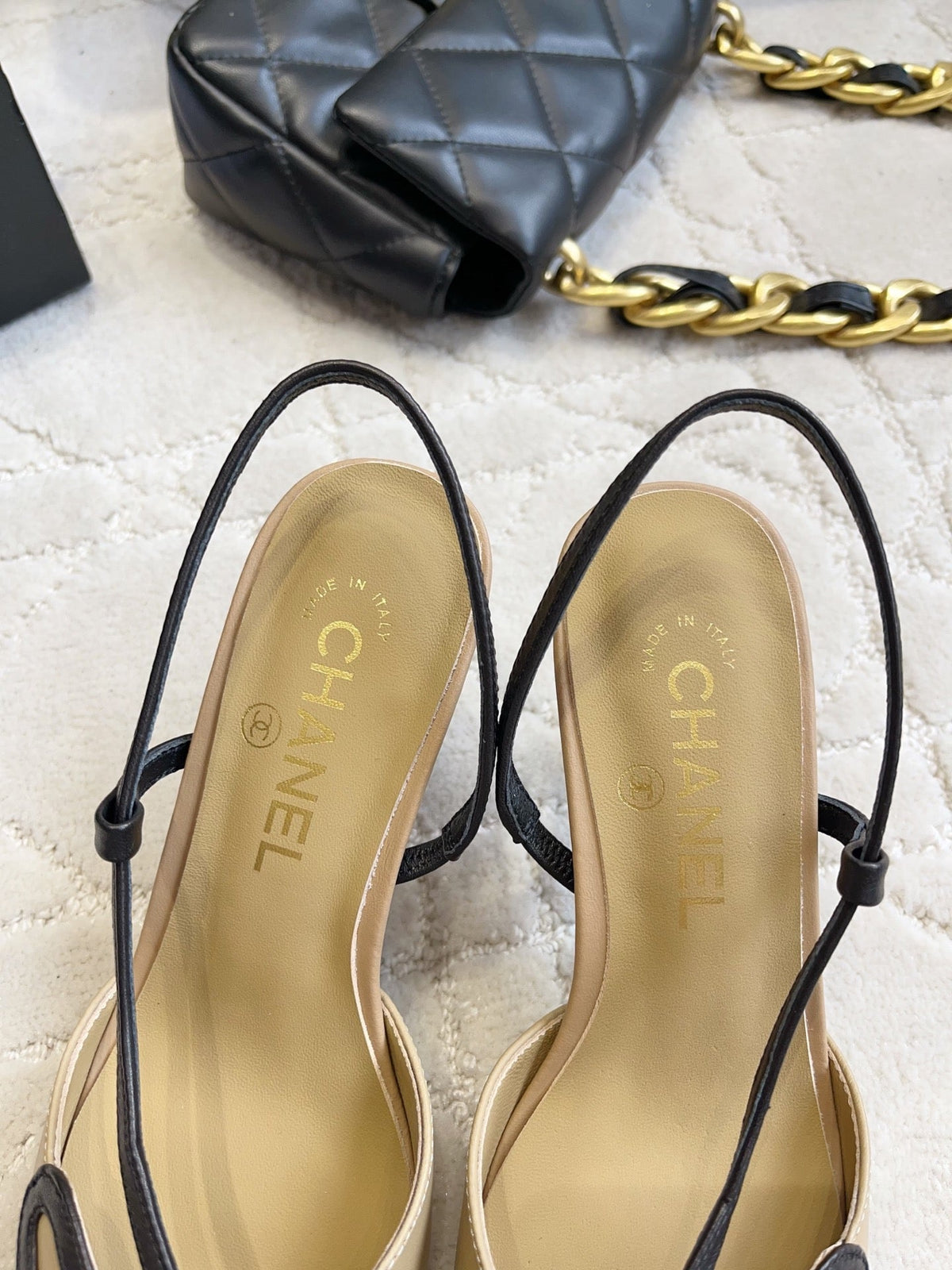 CC Métiers d'art 2026 Slingback 7.5cm Beige Black Lambskin 808101