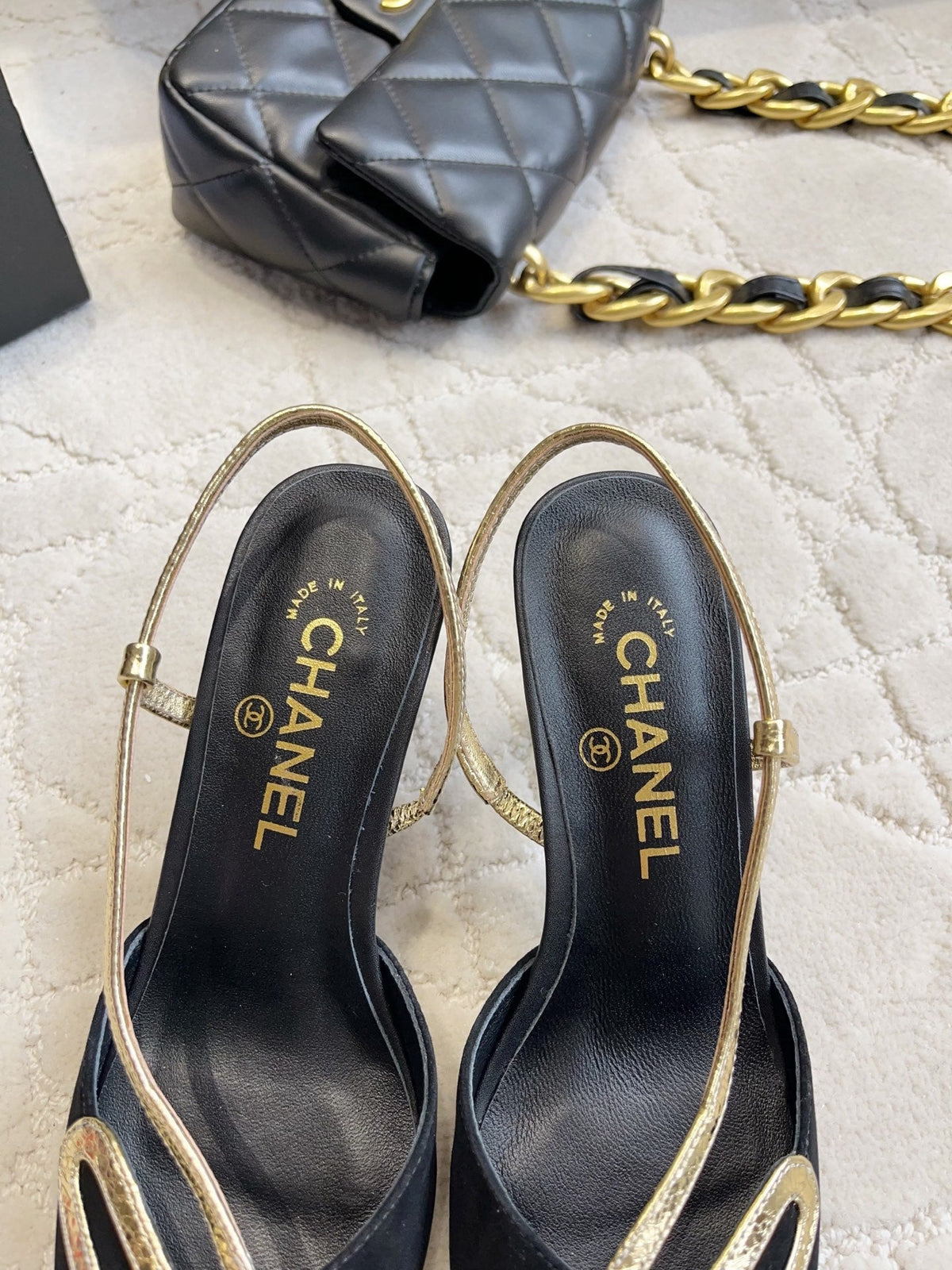 CC Métiers d'art 2026 Slingback 7.5cm Gold Black Lambskin 808099