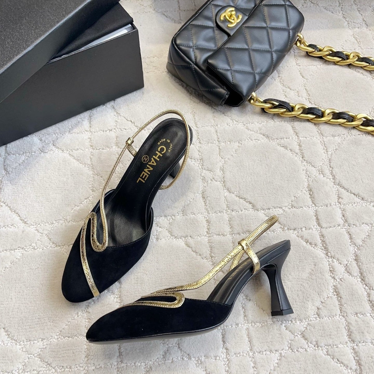 CC Métiers d'art 2026 Slingback 7.5cm Gold Black Lambskin 808099