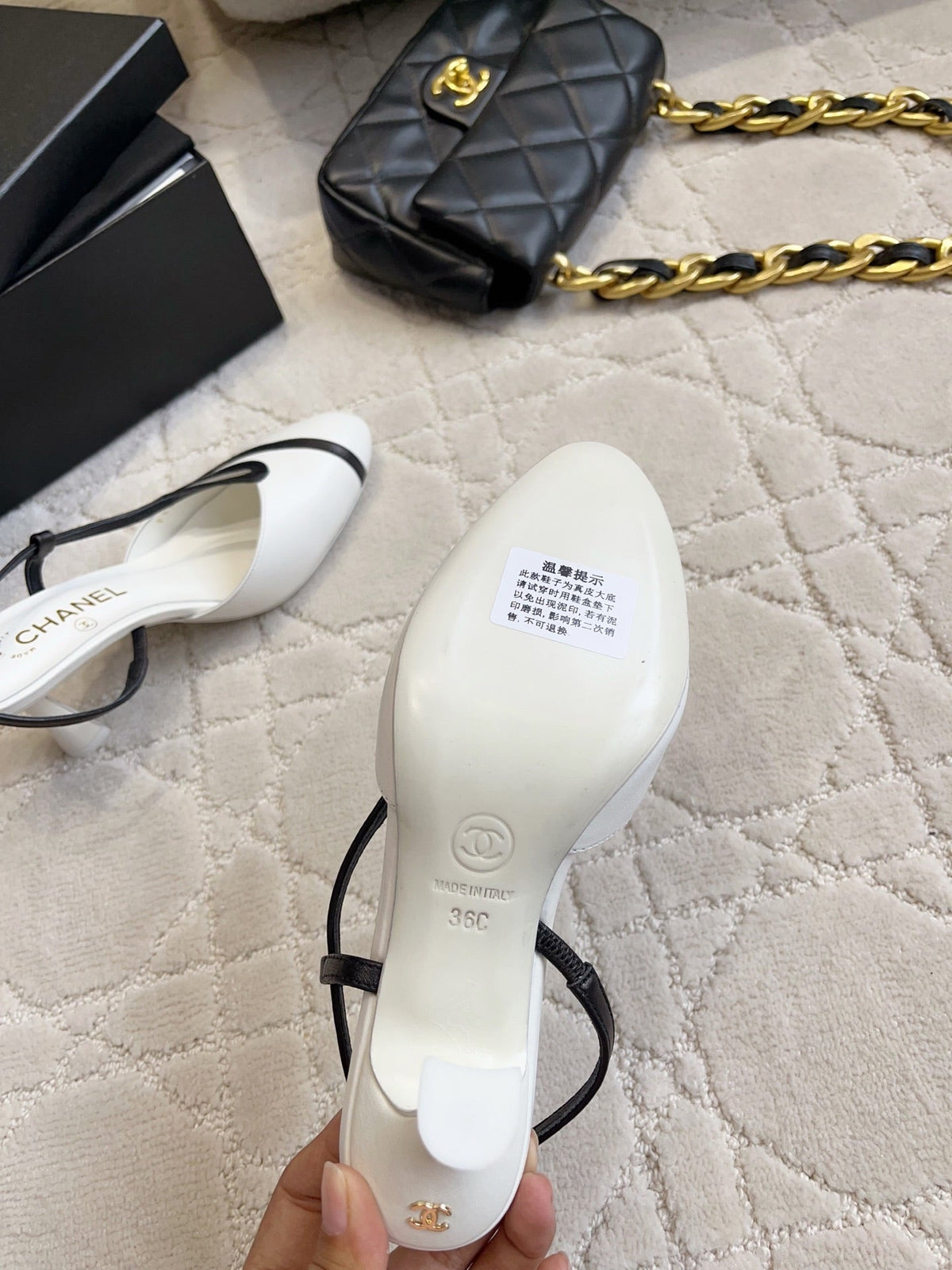 CC Métiers d'art 2026 Slingback 7.5cm White Black Lambskin 808102
