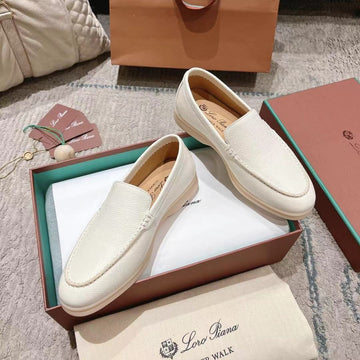 LP Summer Walk Ivory Grain Leather 664634