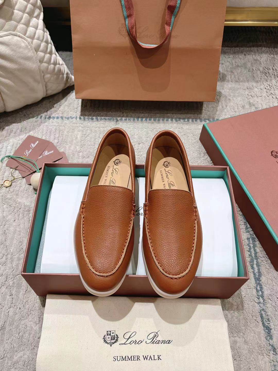 LP Summer Walk Brown Grain Leather 664633