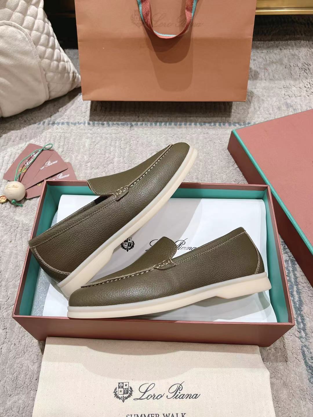 LP Summer Walk Etope Grain Leather 664626