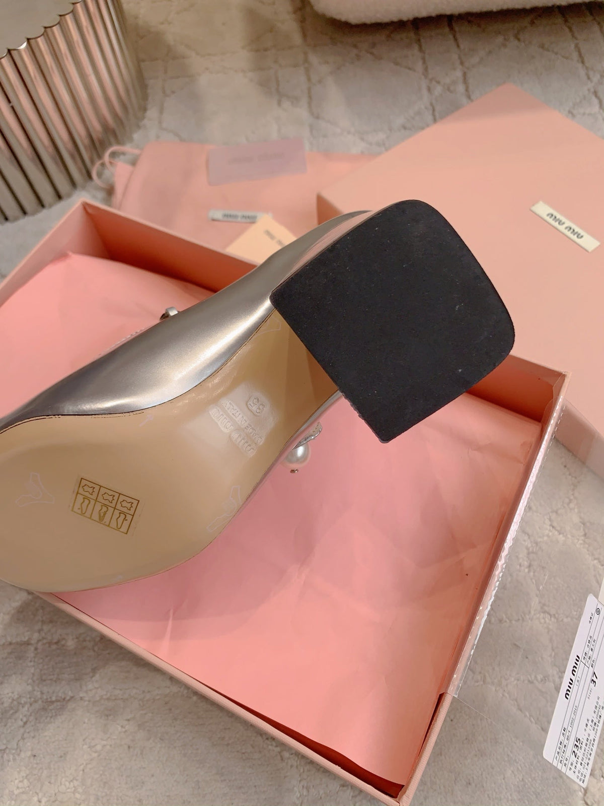 Miu Bicolor Cap-Toe Pumps Black Sliver Patent Leather 724258