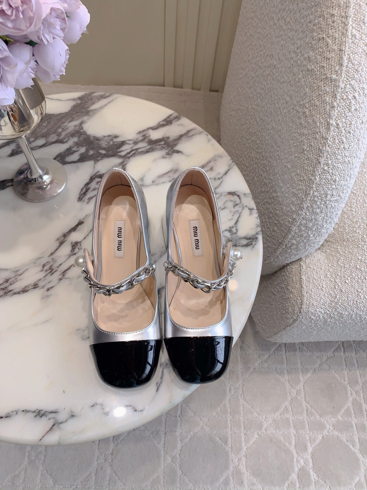 Miu Bicolor Cap-Toe Pumps Black Sliver Patent Leather 724258