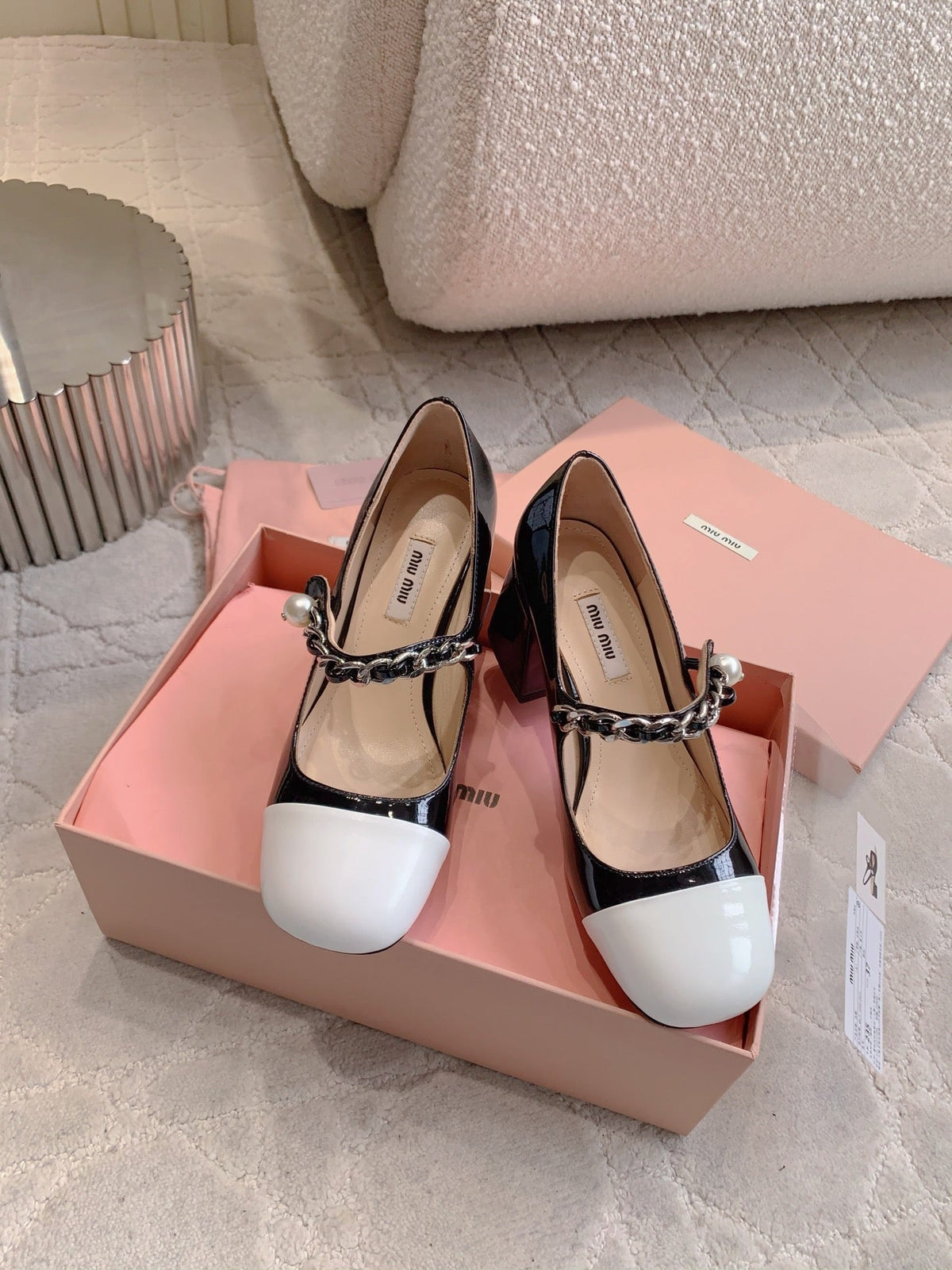 Miu Bicolor Cap-Toe Pump Black White Patent Leather 724260