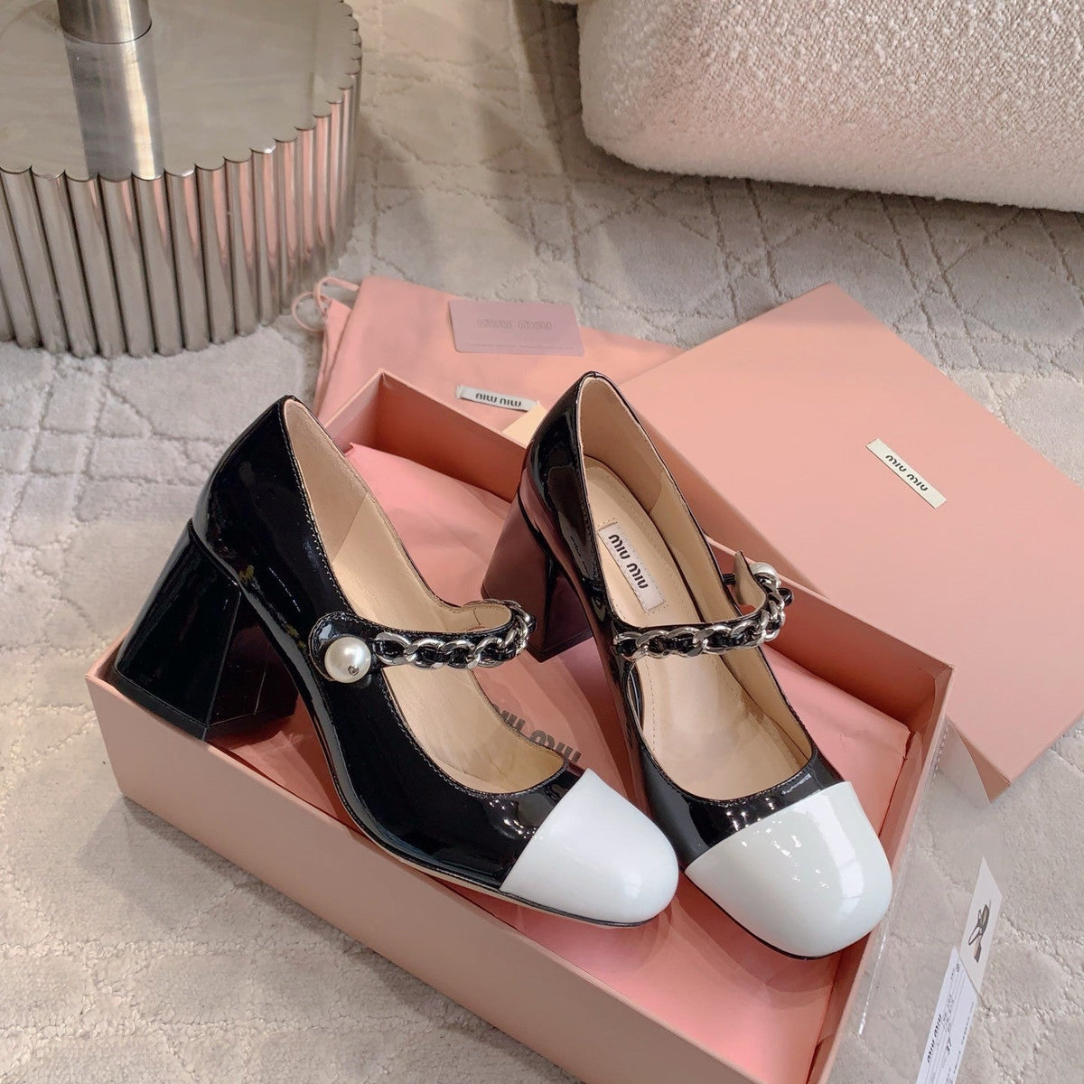 Miu Bicolor Cap-Toe Pump Black White Patent Leather 724260