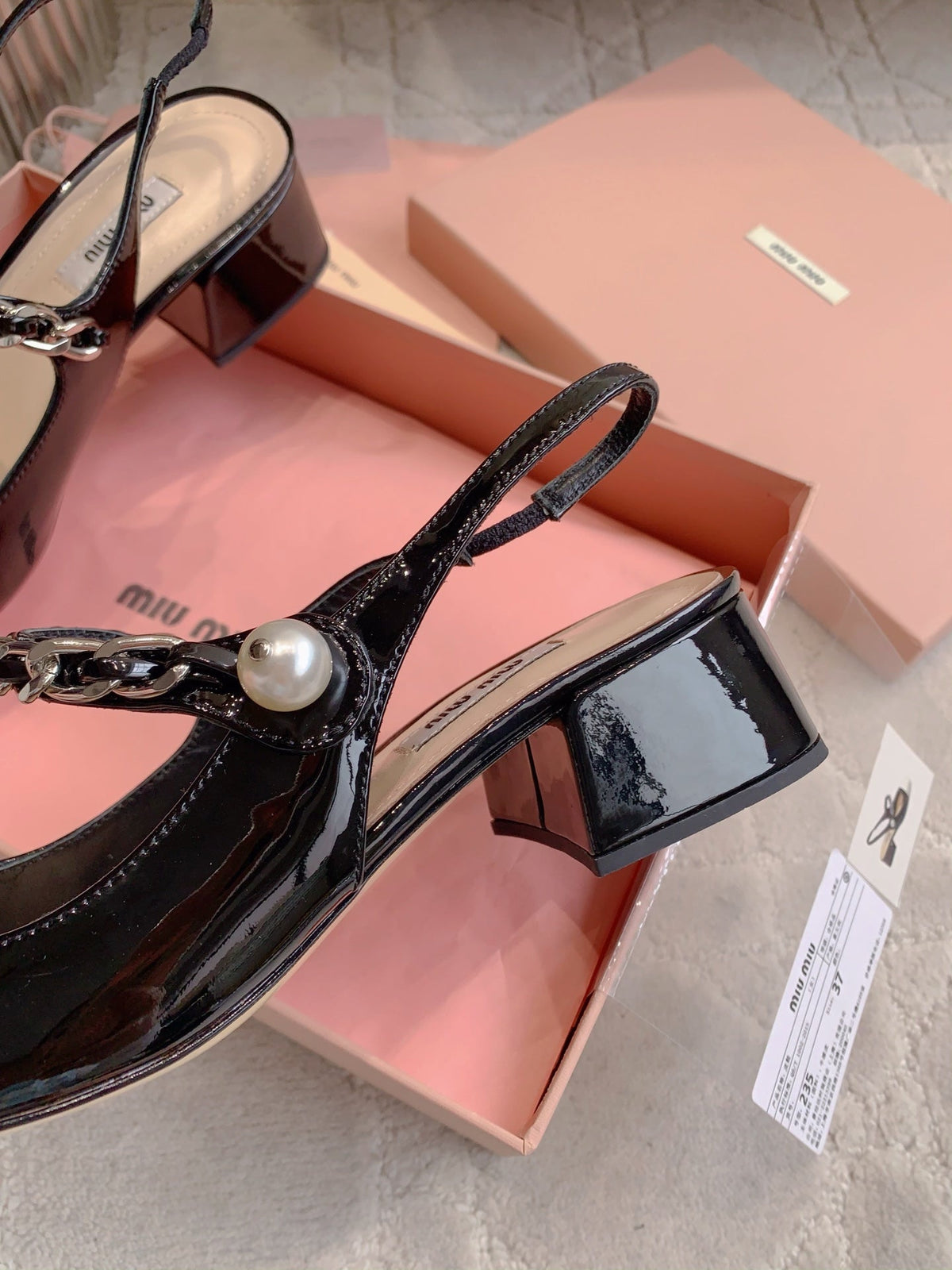 Miu Bicolor Cap-Toe Slingback 4cm Black White Patent Leather 724261