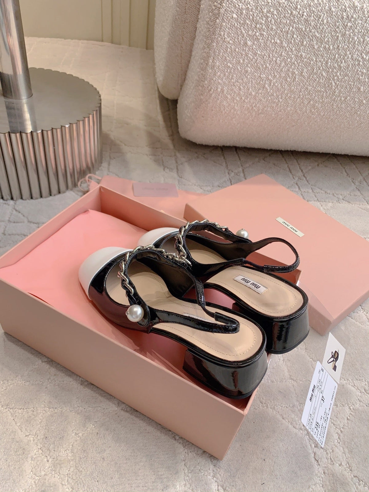 Miu Bicolor Cap-Toe Slingback 4cm Black White Patent Leather 724261