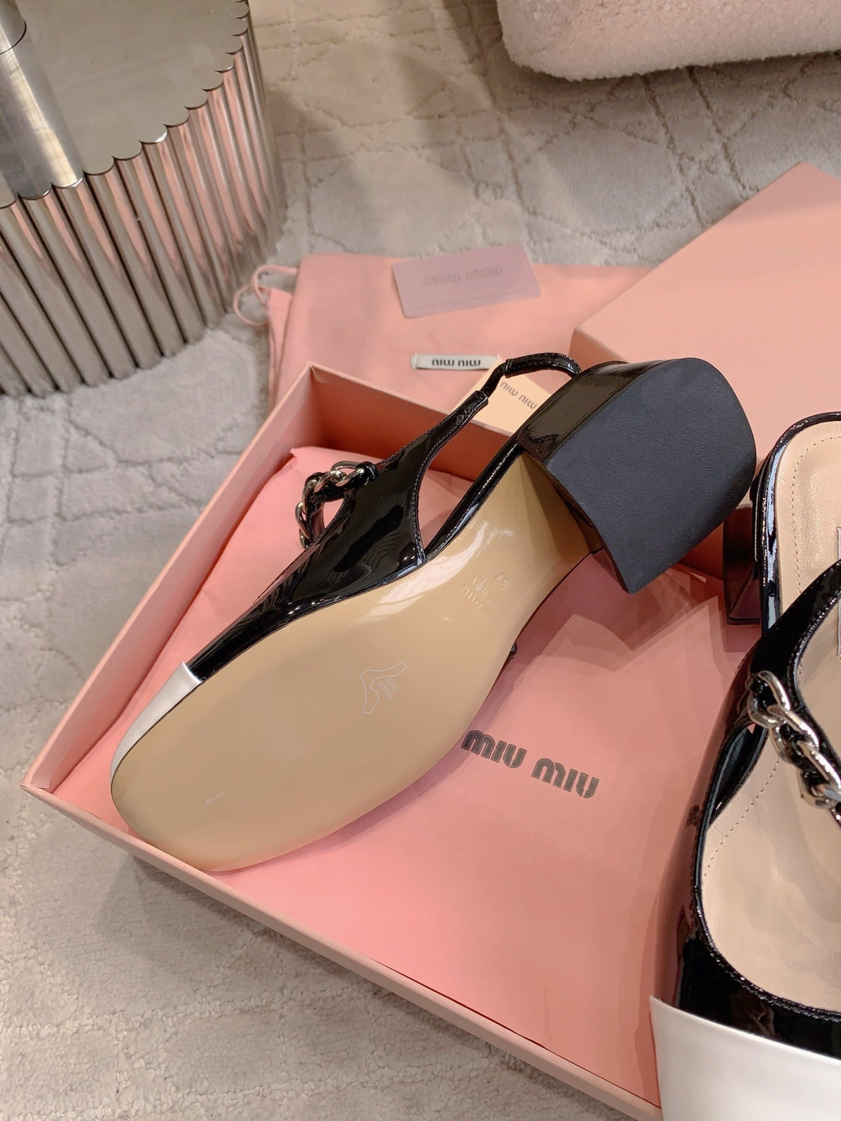 Miu Bicolor Cap-Toe Slingback 4cm Black White Patent Leather 724261