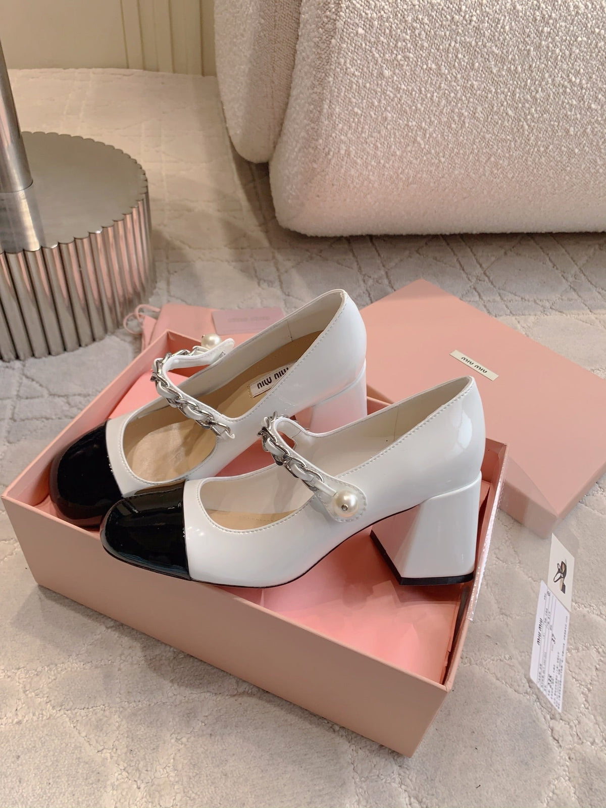 Miu Bicolor Cap-Toe Pump 7.5cm Black White Patent Leather 724262