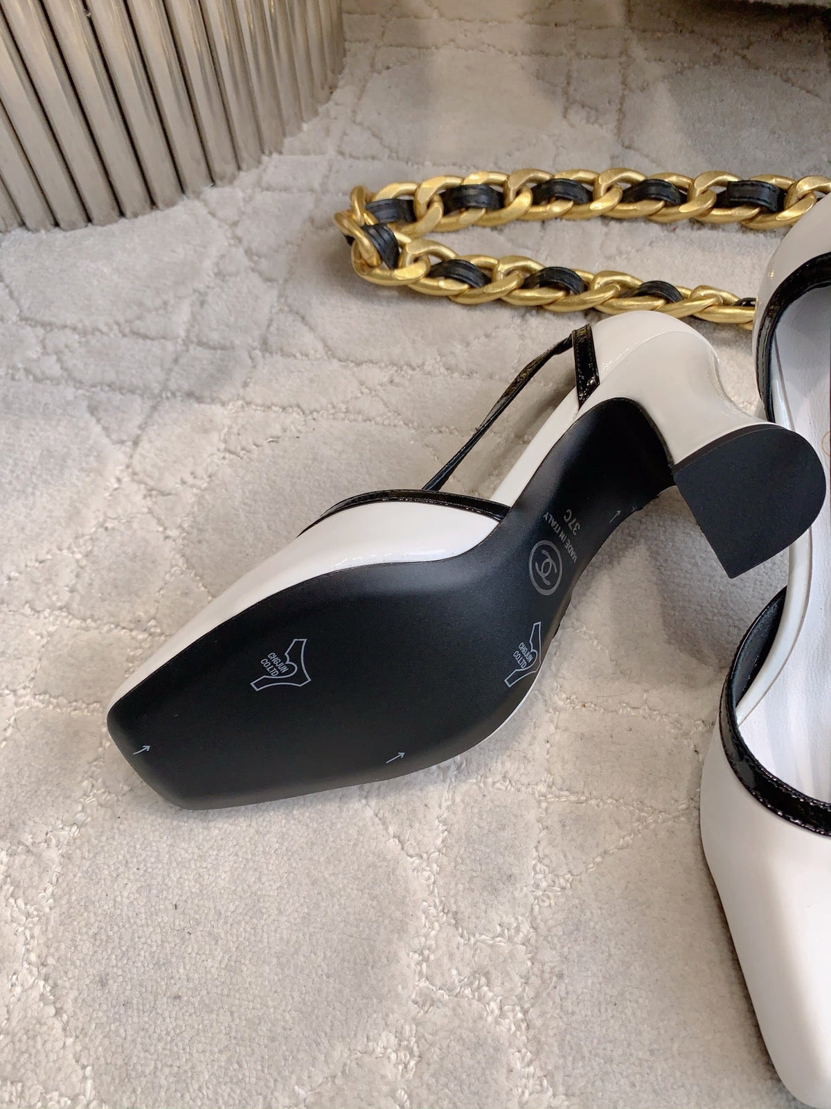 CC 2026s two-tone slingback 8.5cm White Patent Leather 723690