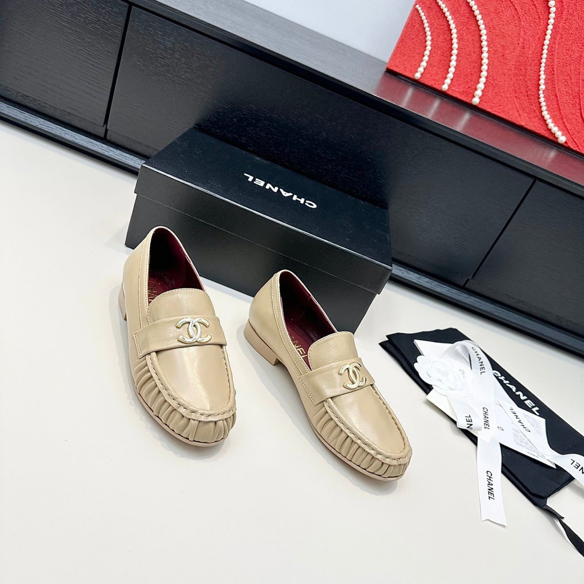 CC 26A Métiers d'art 2026 Loafer Beige Glossy Sheepskin 900229
