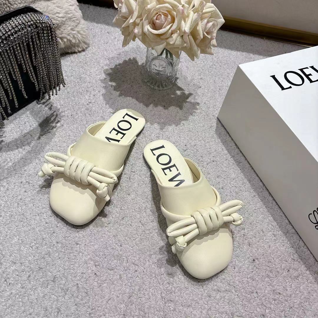 Loewe Flamenco Knot Mule Cream Sheepskin 664828