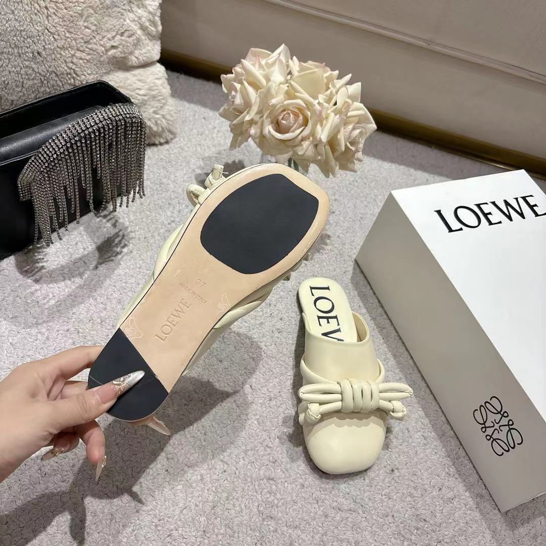 Loewe Flamenco Knot Mule Cream Sheepskin 664828