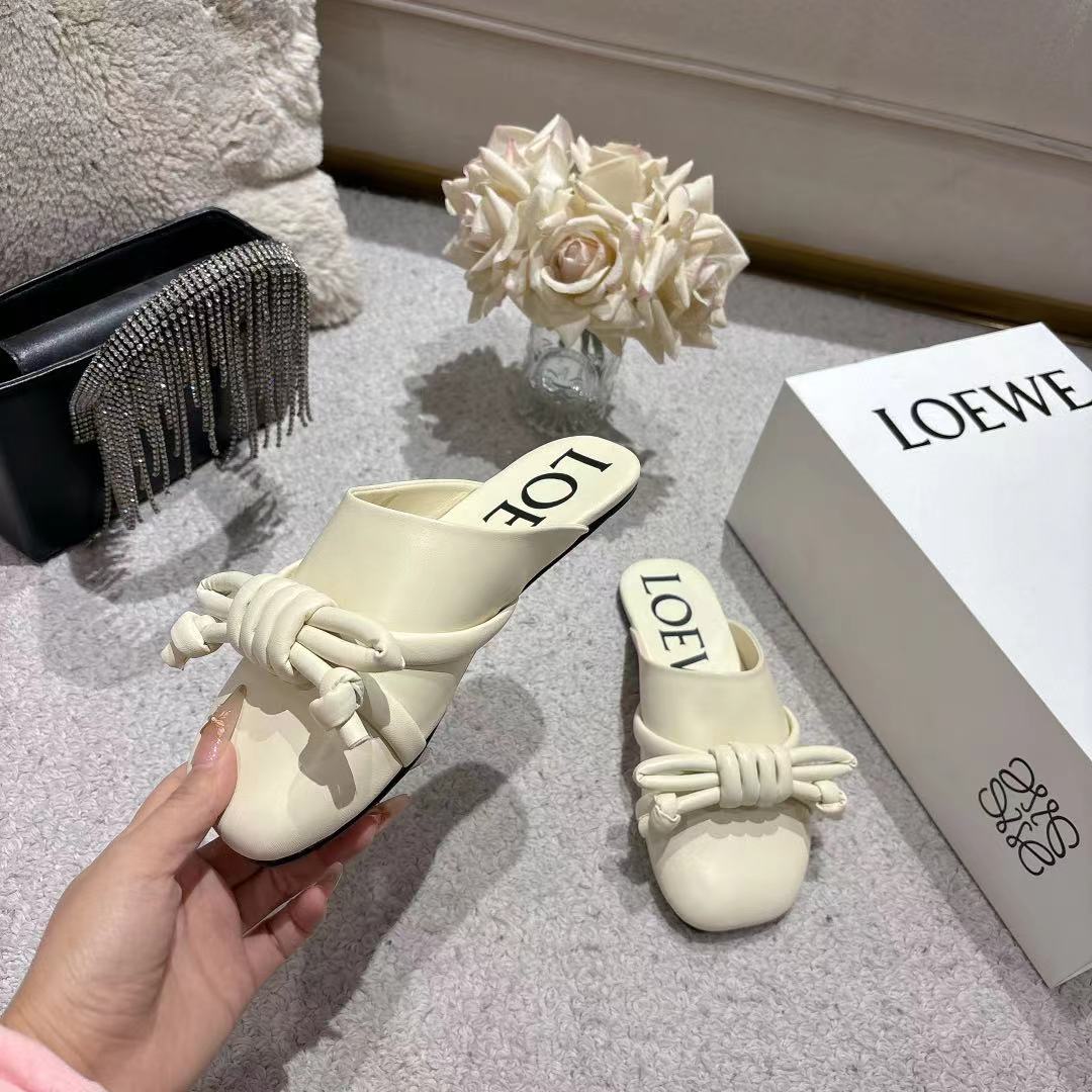 Loewe Flamenco Knot Mule Cream Sheepskin 664828