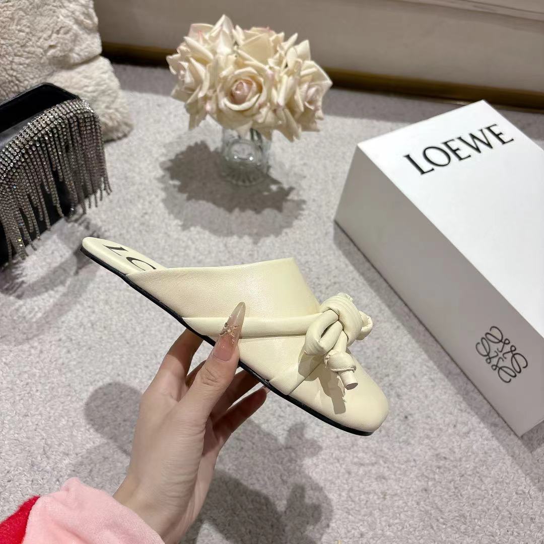 Loewe Flamenco Knot Mule Cream Sheepskin 664828