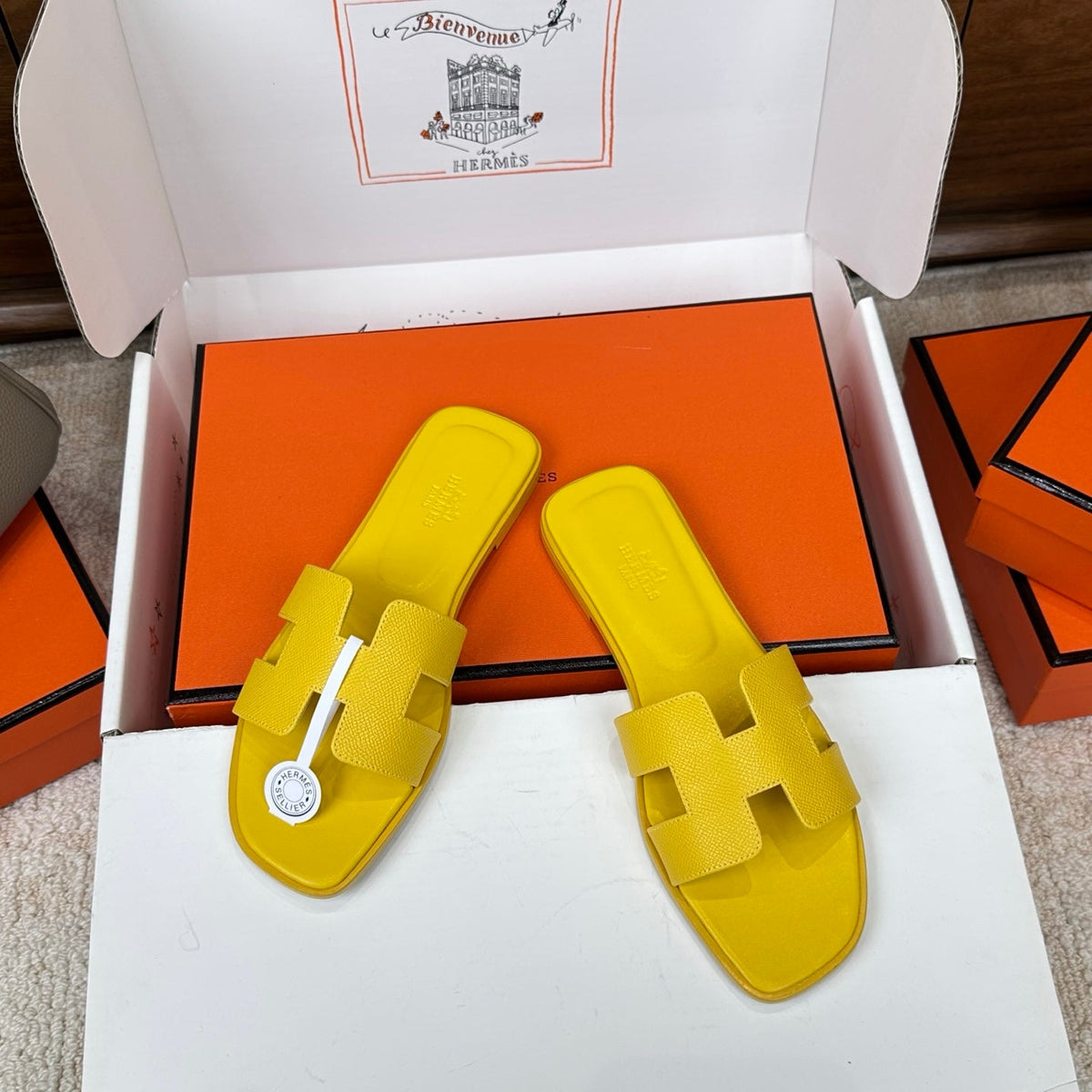 HM Oran Sandal Bright Yellow Espom Sheepskin 802477