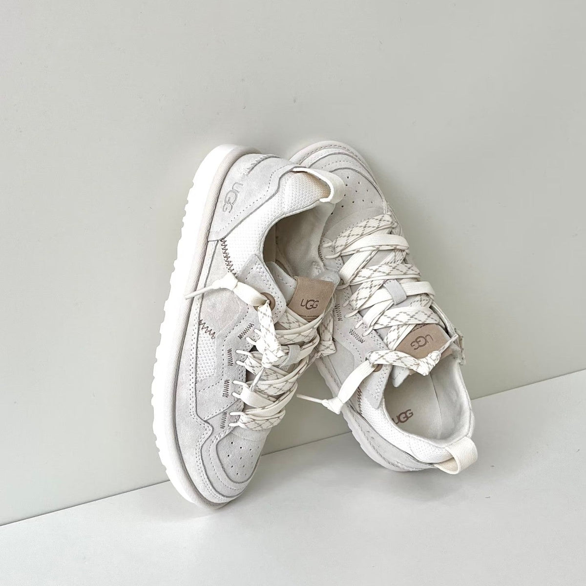 UGG Minimel Casual Sneakers Light Grey Suede Mesh
