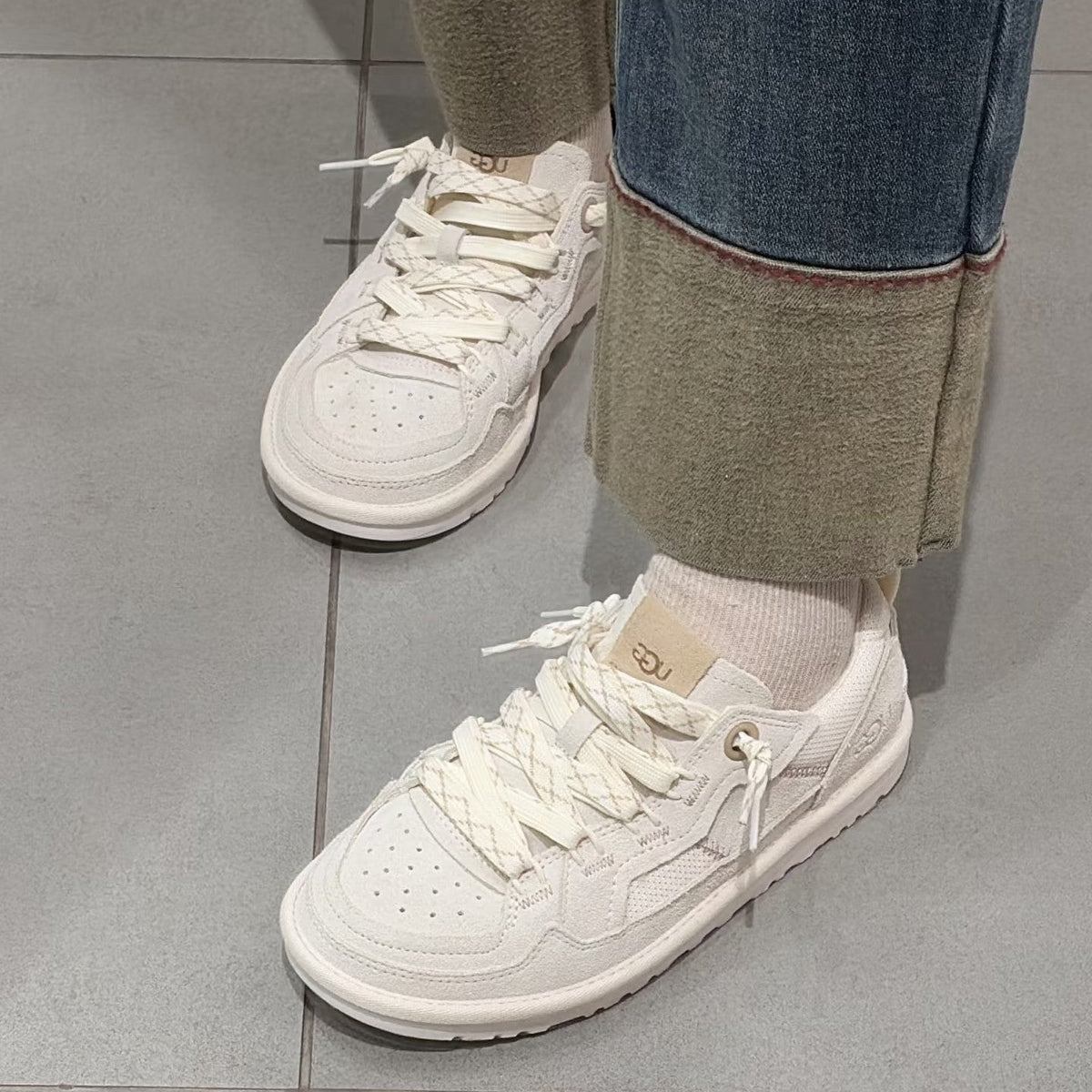 UGG Minimel Casual Sneakers Light Grey Suede Mesh