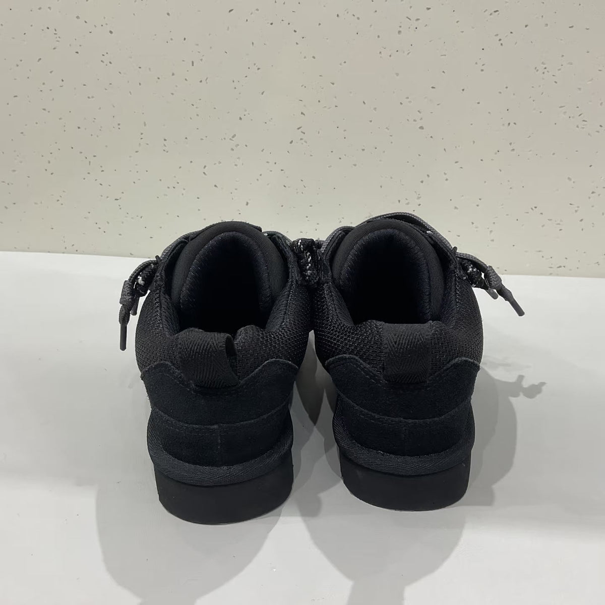 UGG Minimel Casual Sneakers Black Suede Mesh 664859