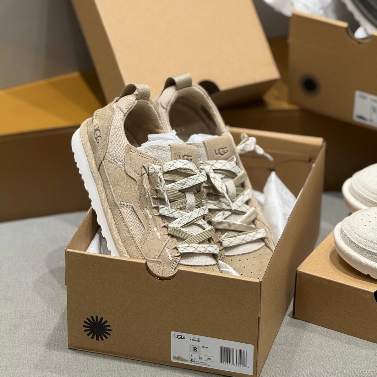 UGG Minimel Casual Sneakers Light Khahi Suede Mesh 664860
