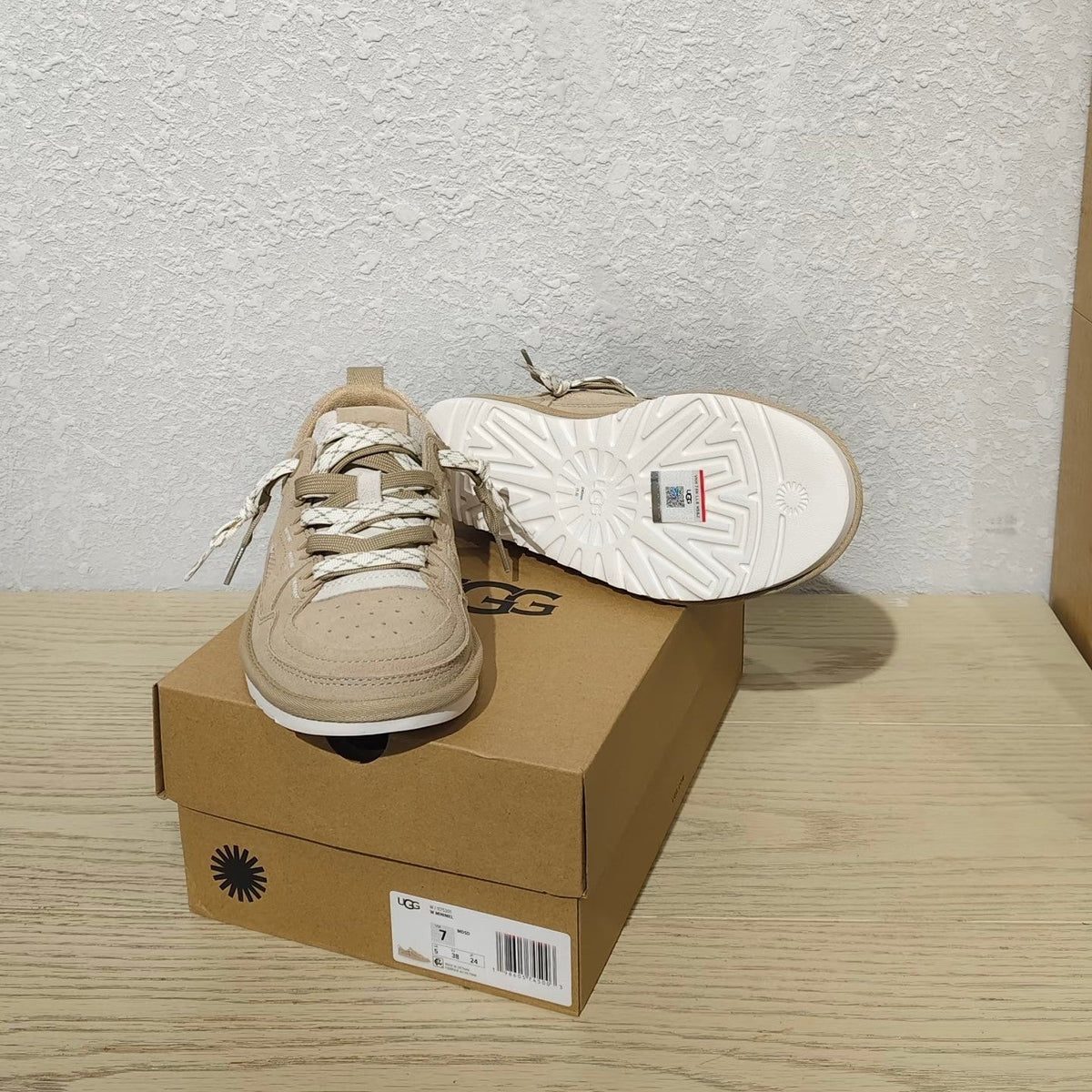 UGG Minimel Casual Sneakers Light Khahi Suede Mesh 664860
