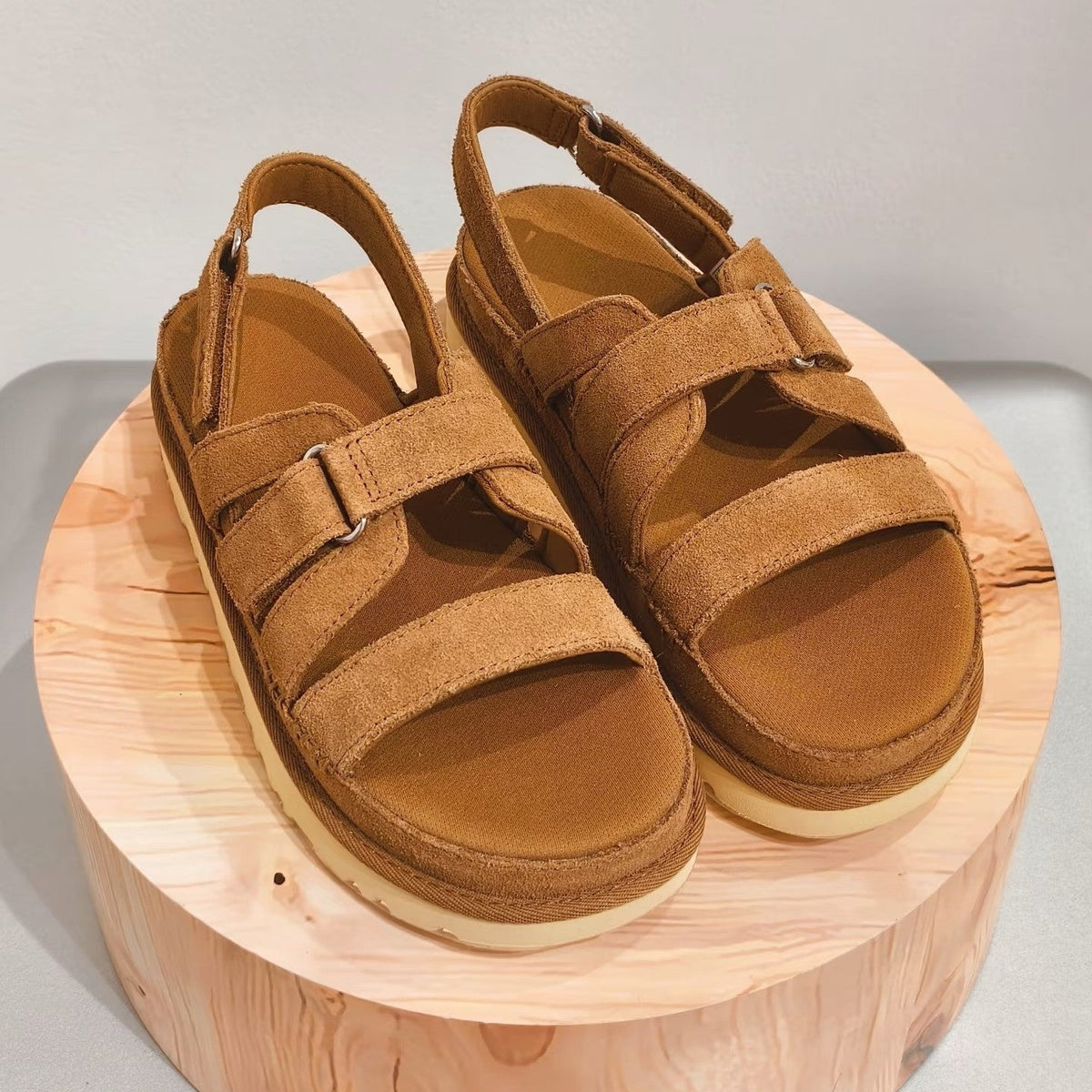 UGG Goldenstar Gleam Sandal Brown Suede 664856