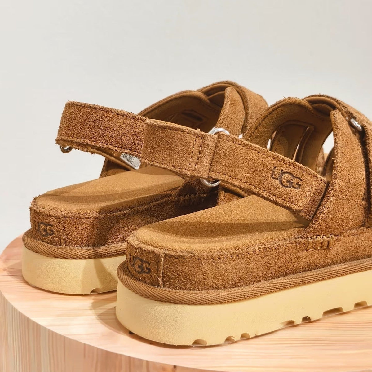 UGG Goldenstar Gleam Sandal Brown Suede 664856