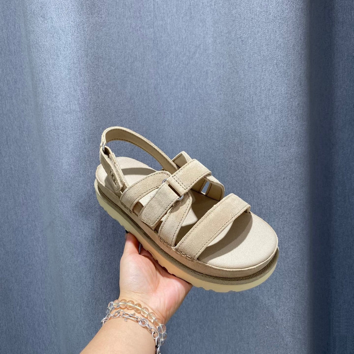 UGG Goldenstar Gleam Sandal Light Khahi Suede 664857