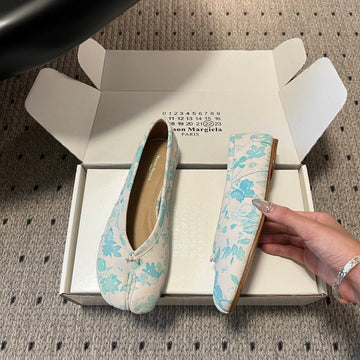 Maison Margiela Tabi Ballet Flat Blue Floral Print Suede 803541