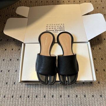 Maison Margiela Tabi Flat Mule Black Sheepskin 803752