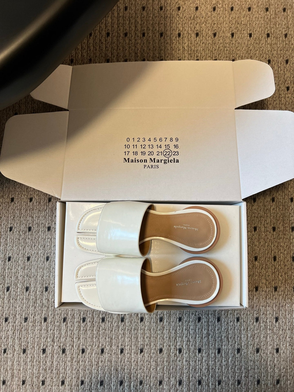 Maison Margiela Tabi Flat Mule White Sheepskin 803753