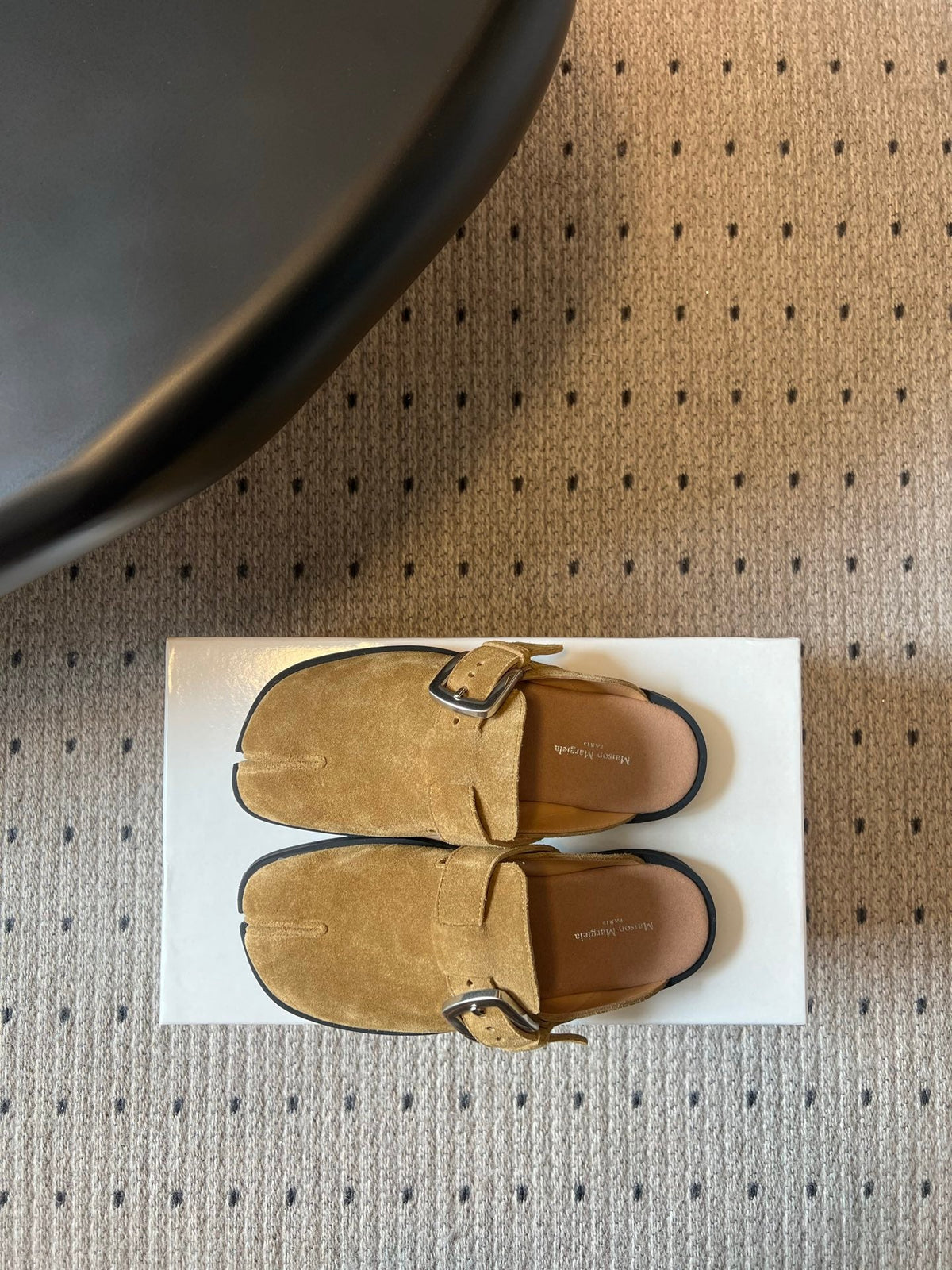 Maison Margiela Tabi Buckle-Fastening Mules Brown Suede 803622