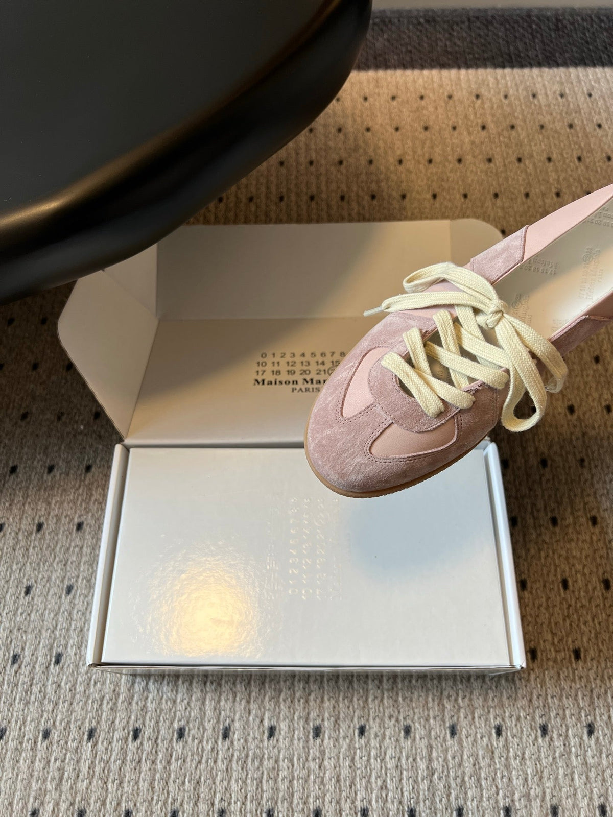 Maison Margiela Replica Sneakers Light Pink Suede 803724