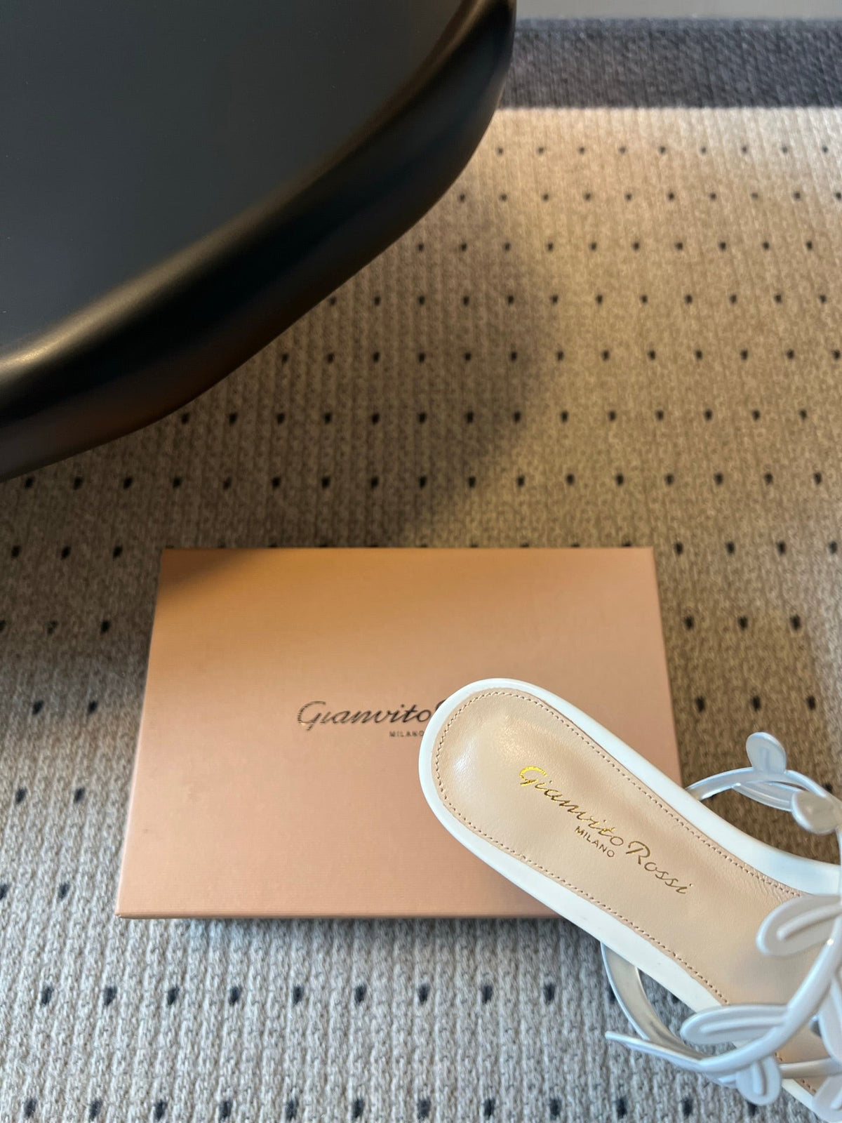 Gianvito Rossi Flavia Flat Sandals White Sheepskin 803762