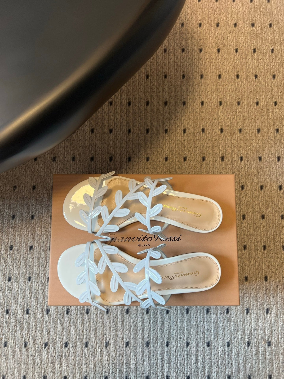 Gianvito Rossi Flavia Flat Sandals White Sheepskin 803762
