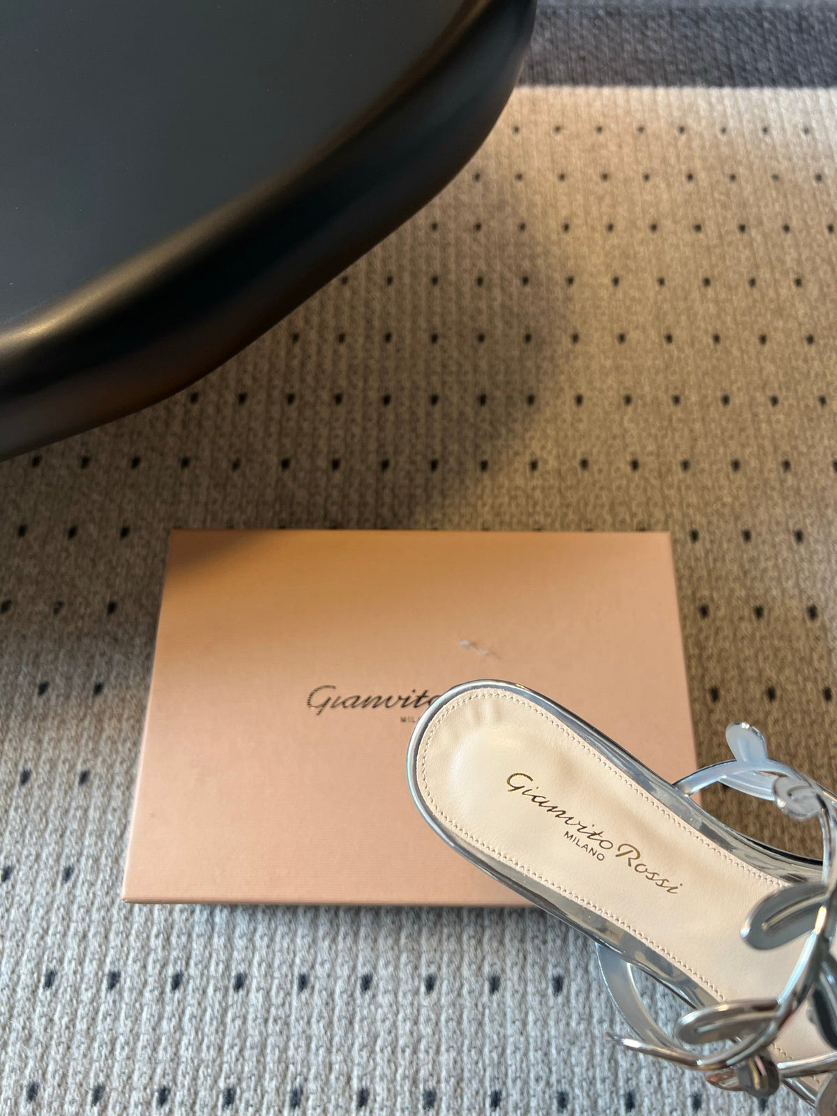 Gianvito Rossi Flavia Flat Sandals Metallic Sliver Sheepskin 803764